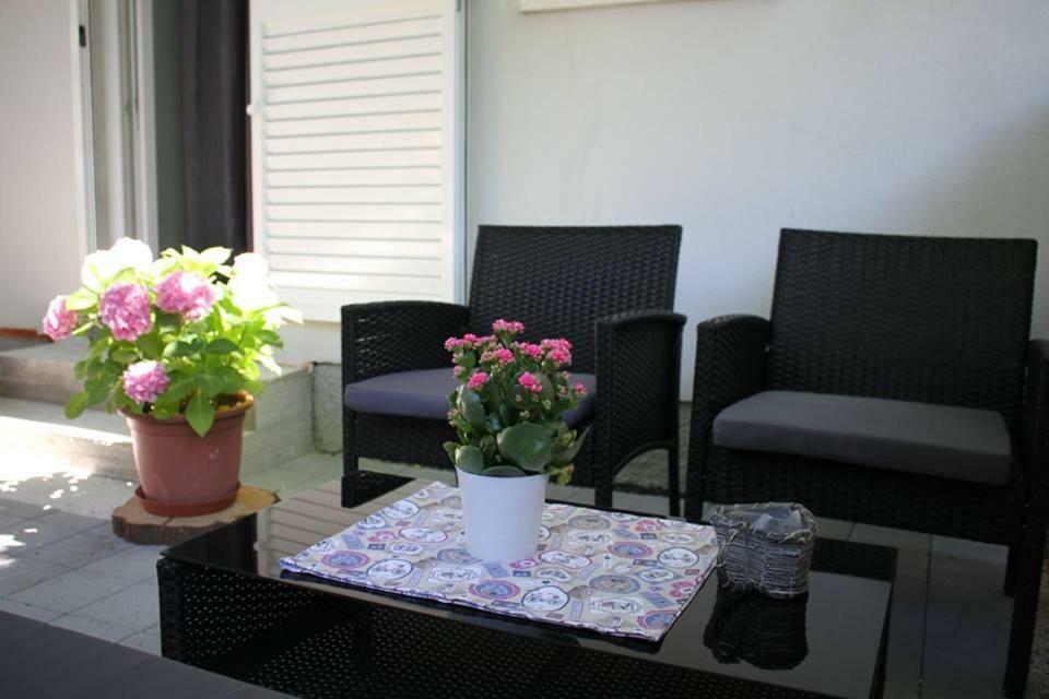 Apartments Holiday Baška Voda Kültér fotó