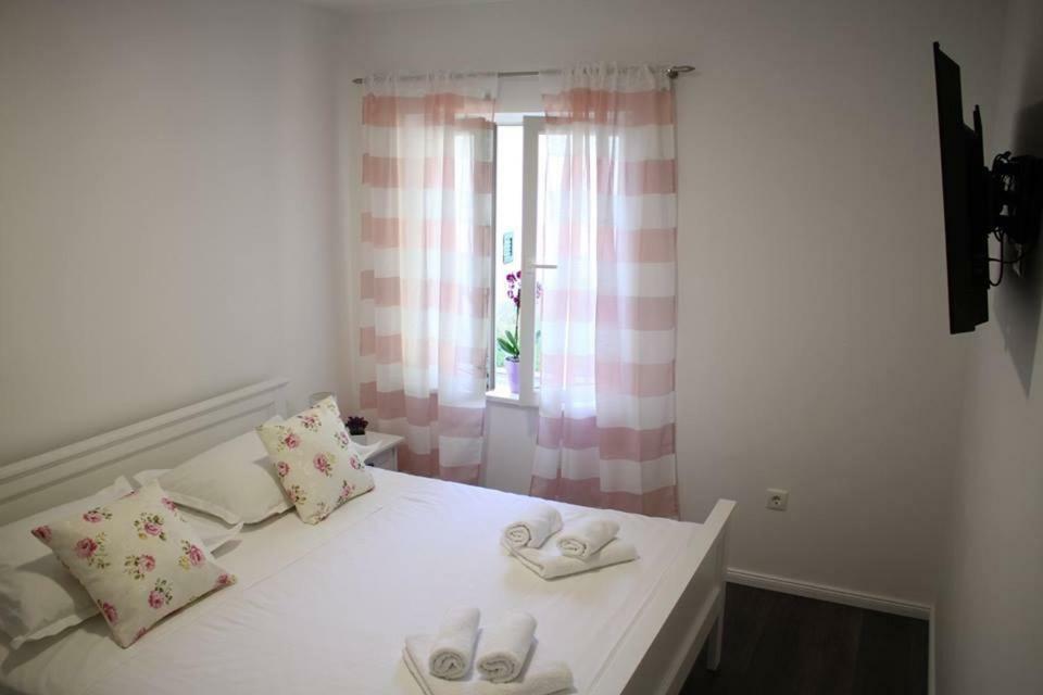 Apartments Holiday Baška Voda Kültér fotó
